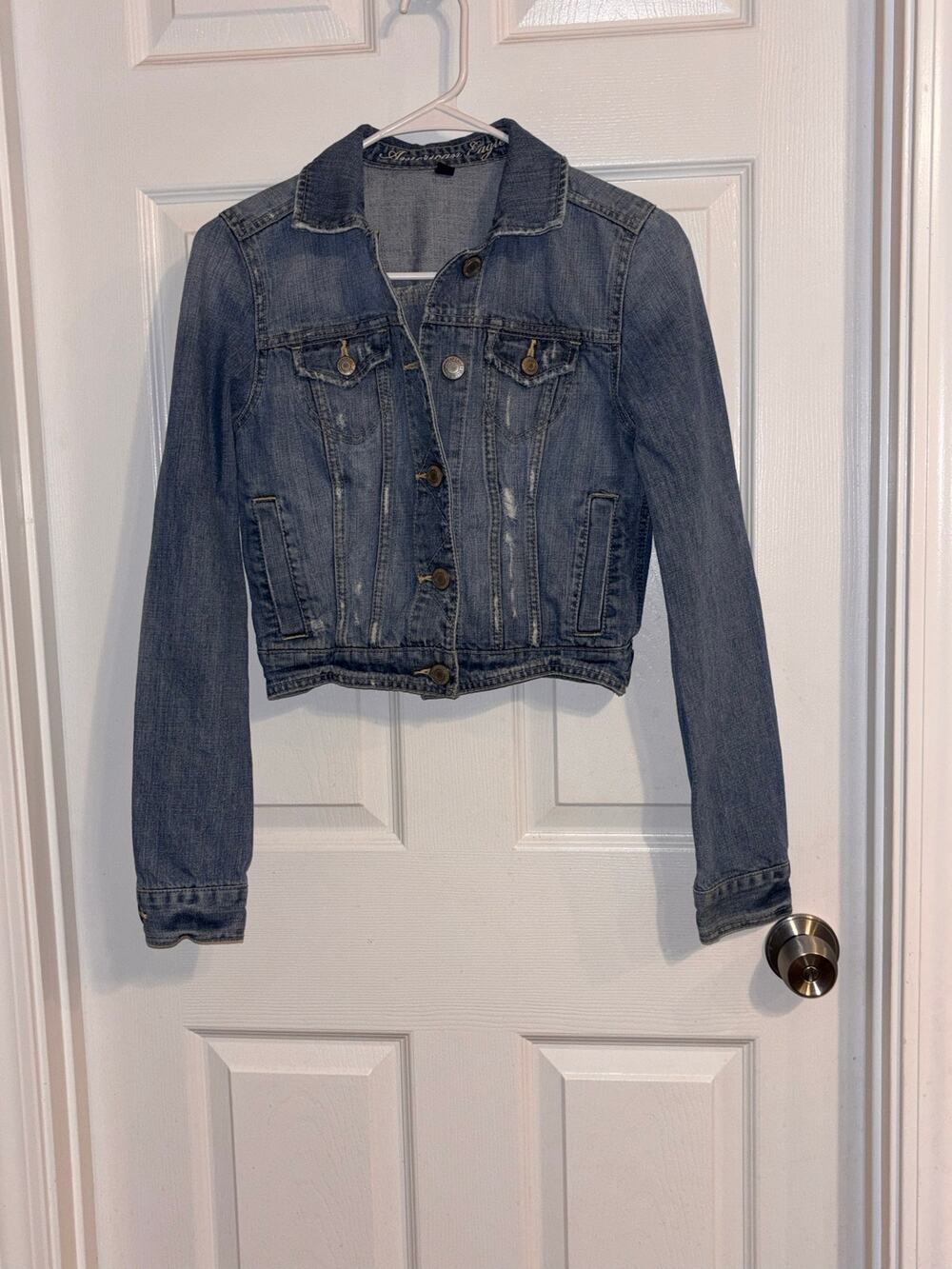 Y2K American Eagle Women’s Small Distressed Denim Jean Jacket Medium Wash